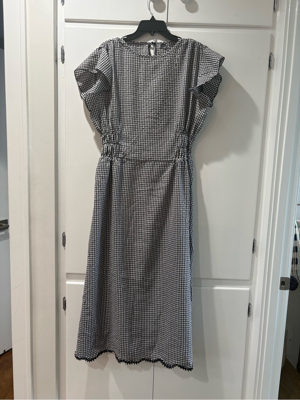 SHEIN Black and White Gingham Midi Dress with Smocked Waist